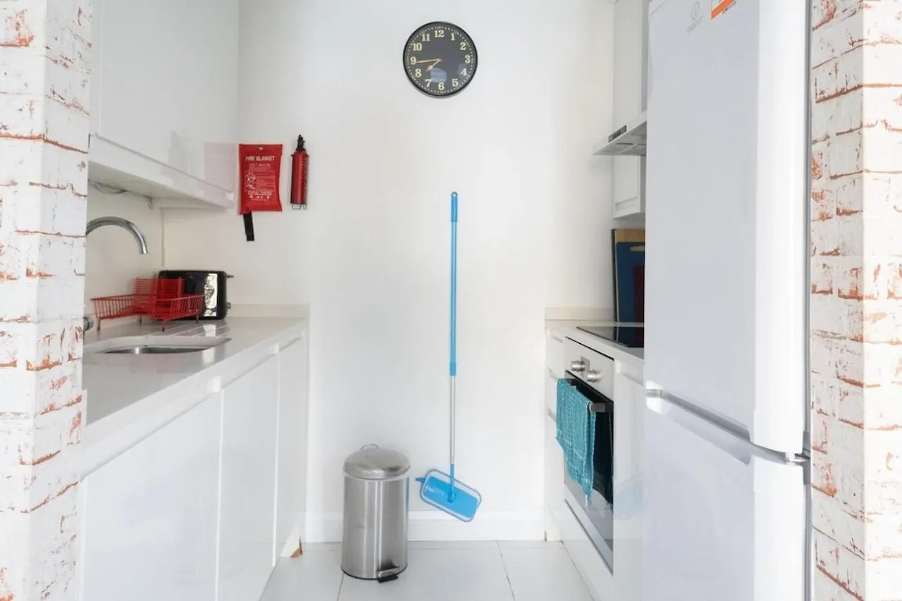 Trendy & Central 2Bd Flat -Brick Lane Shoreditch! London 0*,  United Kingdom